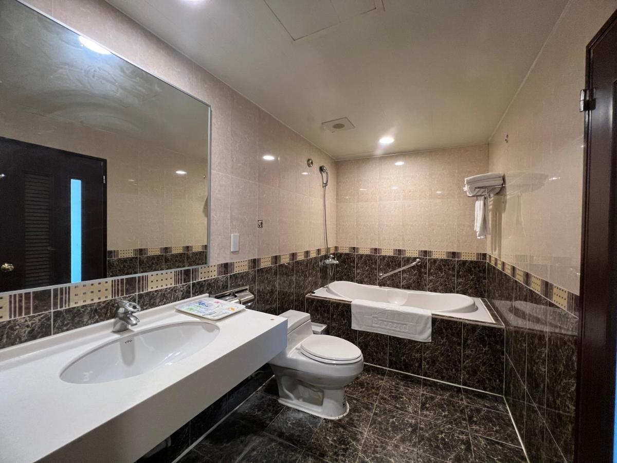 Sendale Tainan Science Park Hotel Xinshi Buitenkant foto
